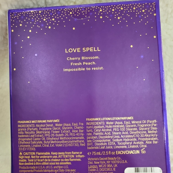 Victoria's Secret Love Spell Holiday Gift Set - Picture 4 of 4
